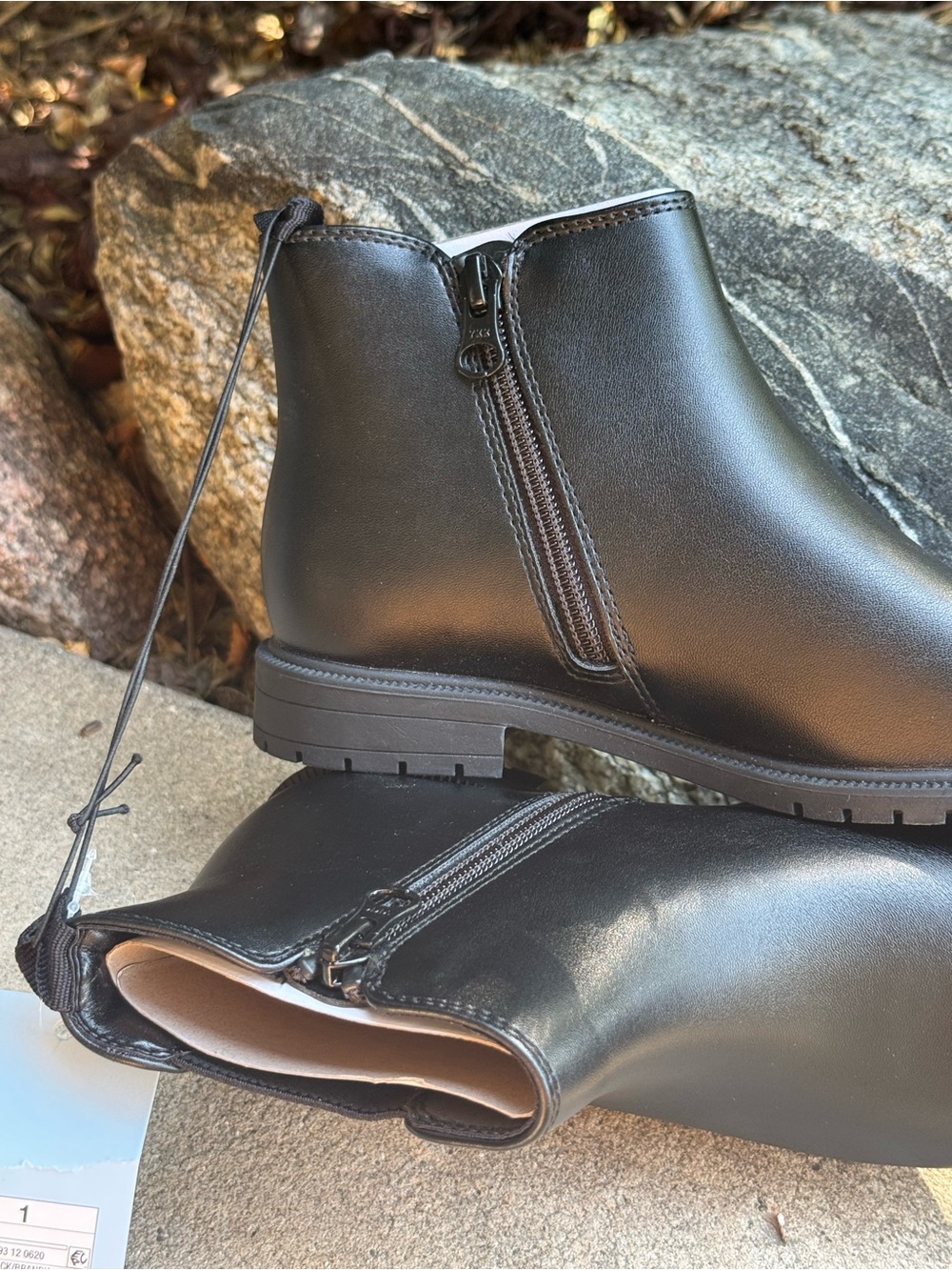 Cat & Jack  Kids Black Chelsea Boots Sz 1 nwt - Picture 6 of 8